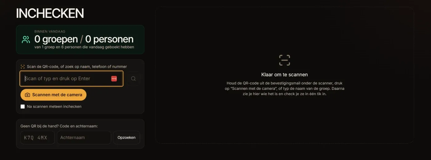 Het incheckscherm in de beheeromgeving van Bobs: bovenaan hoeveel groepen en personen vandaag binnen zijn, daaronder een veld om de QR-code te scannen of op naam te zoeken