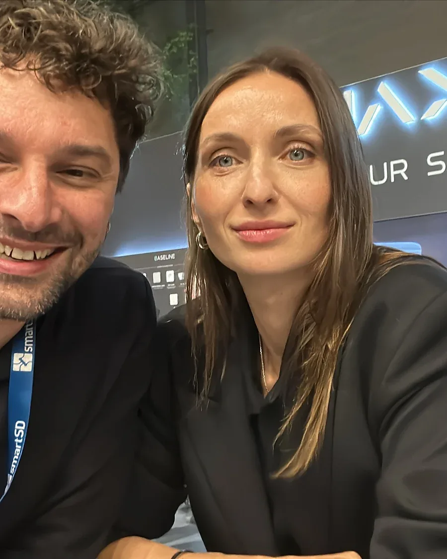 Marc Herdes bij een leverancier op de beurs